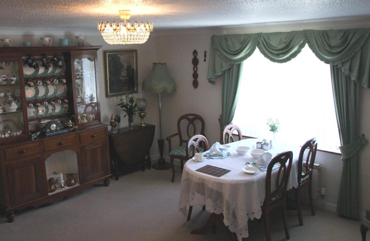ポントファーン Erw-Lon Farm Bed & Breakfast エクステリア 写真