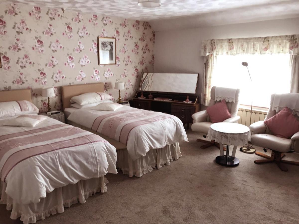 ポントファーン Erw-Lon Farm Bed & Breakfast エクステリア 写真